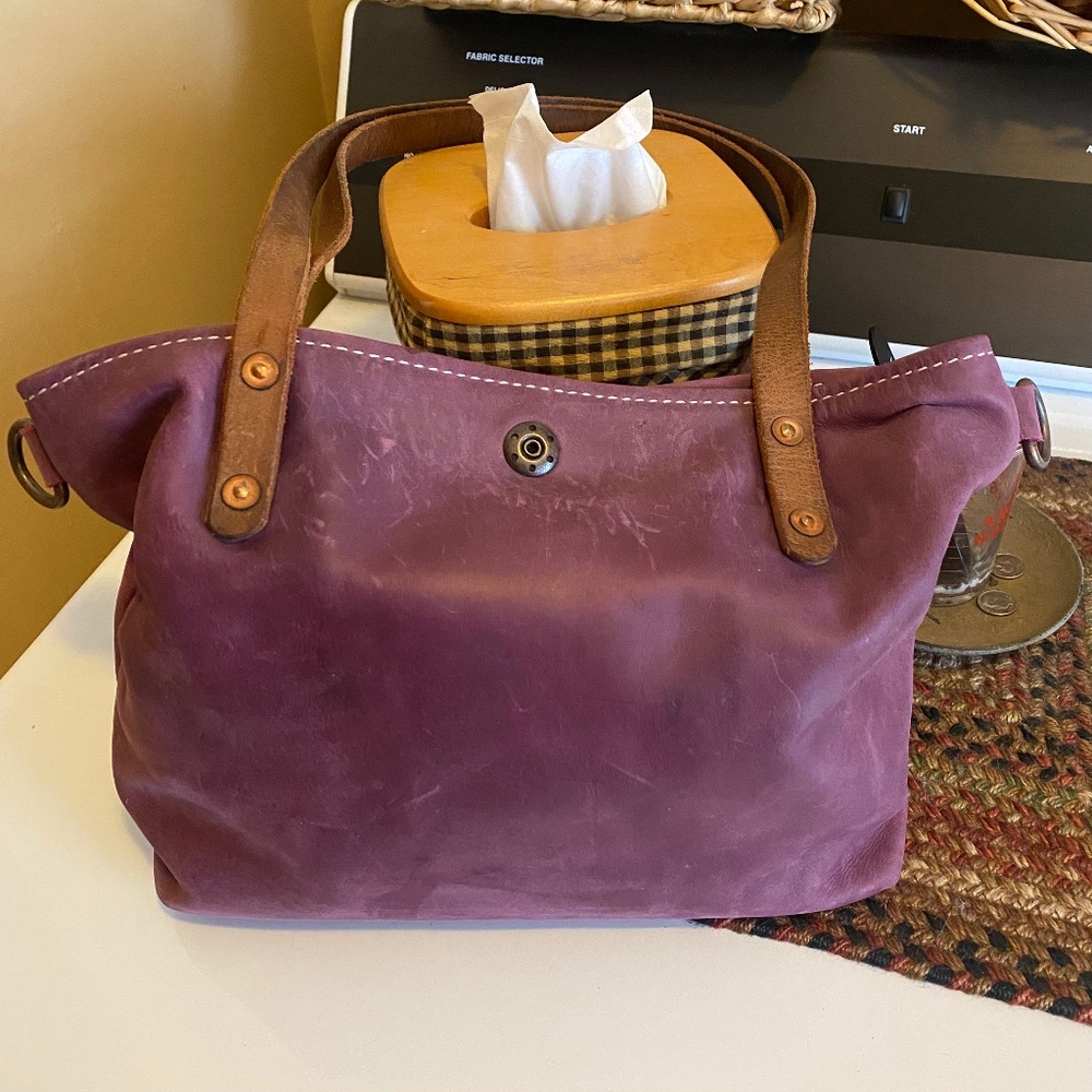 Saddle leather shoulder/crossbody bag